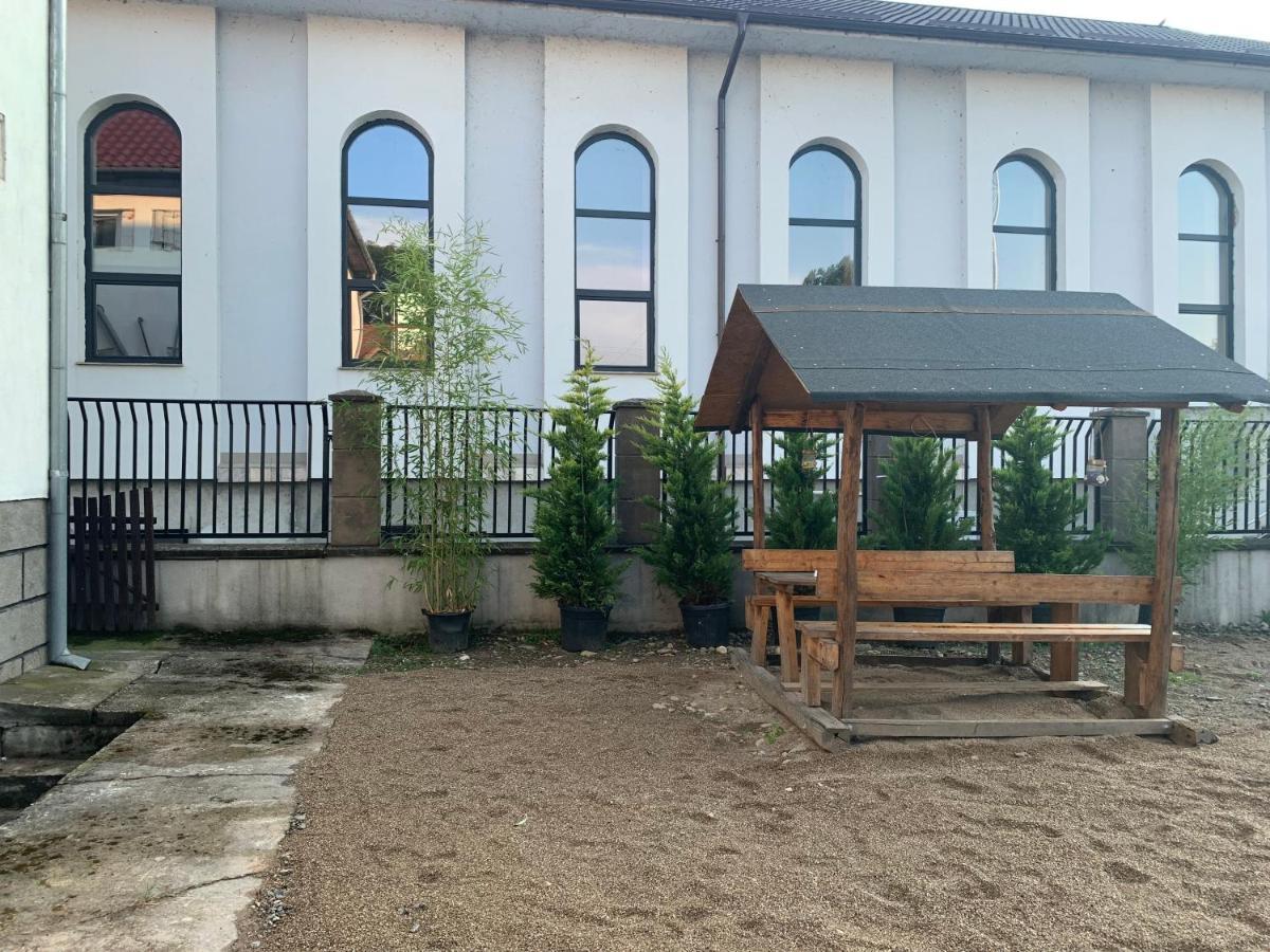 Master Adventure Guest House Vadu Crisului Εξωτερικό φωτογραφία